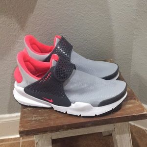 Nike sock dart
